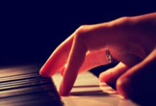 爱游戏：内马尔祝贺梅西获金球奖北青体育.